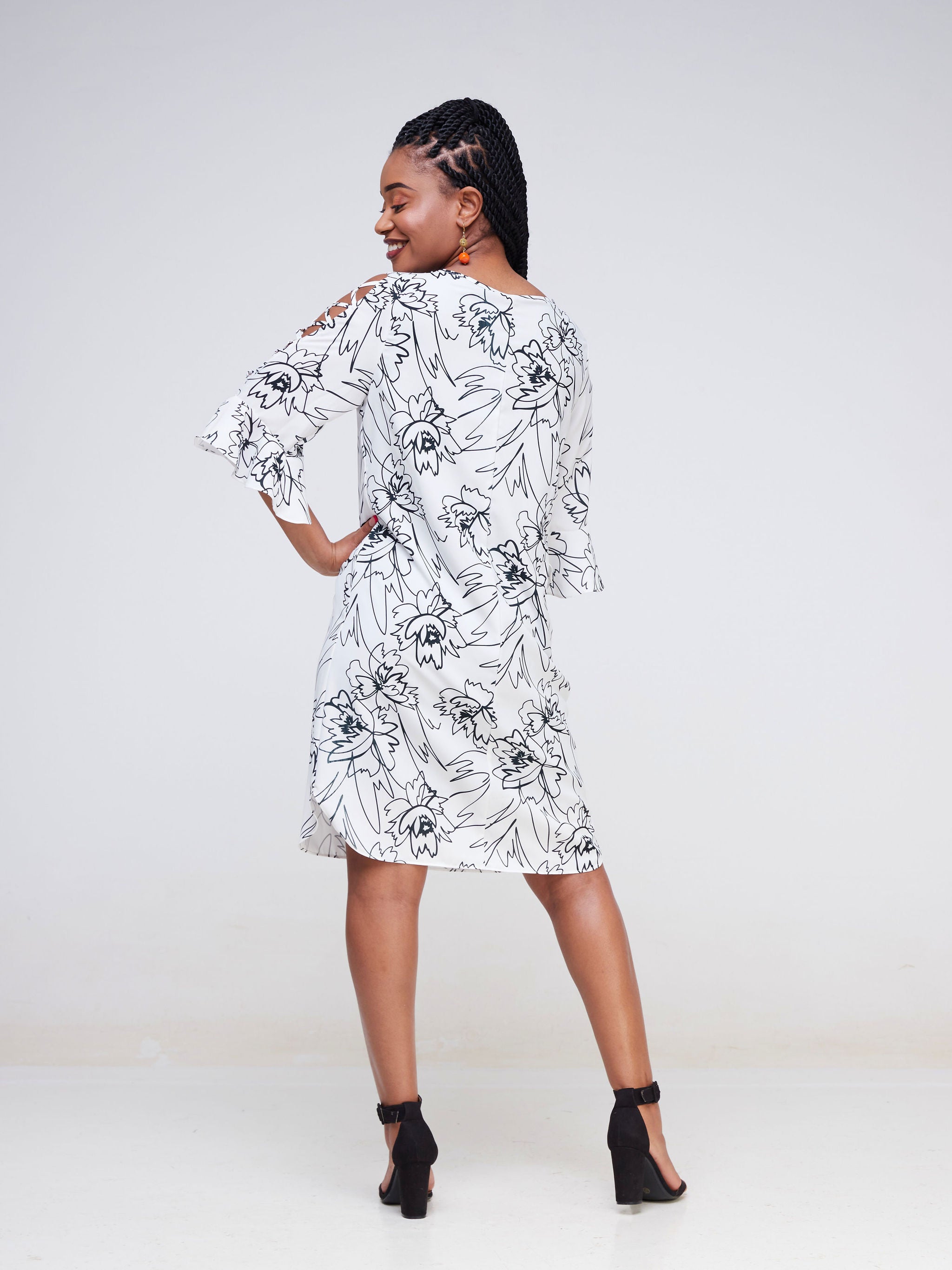 Vivo Dali 3/4 Cut Out Sleeve Shift Dress ( Petite) - White / Black Floral Print