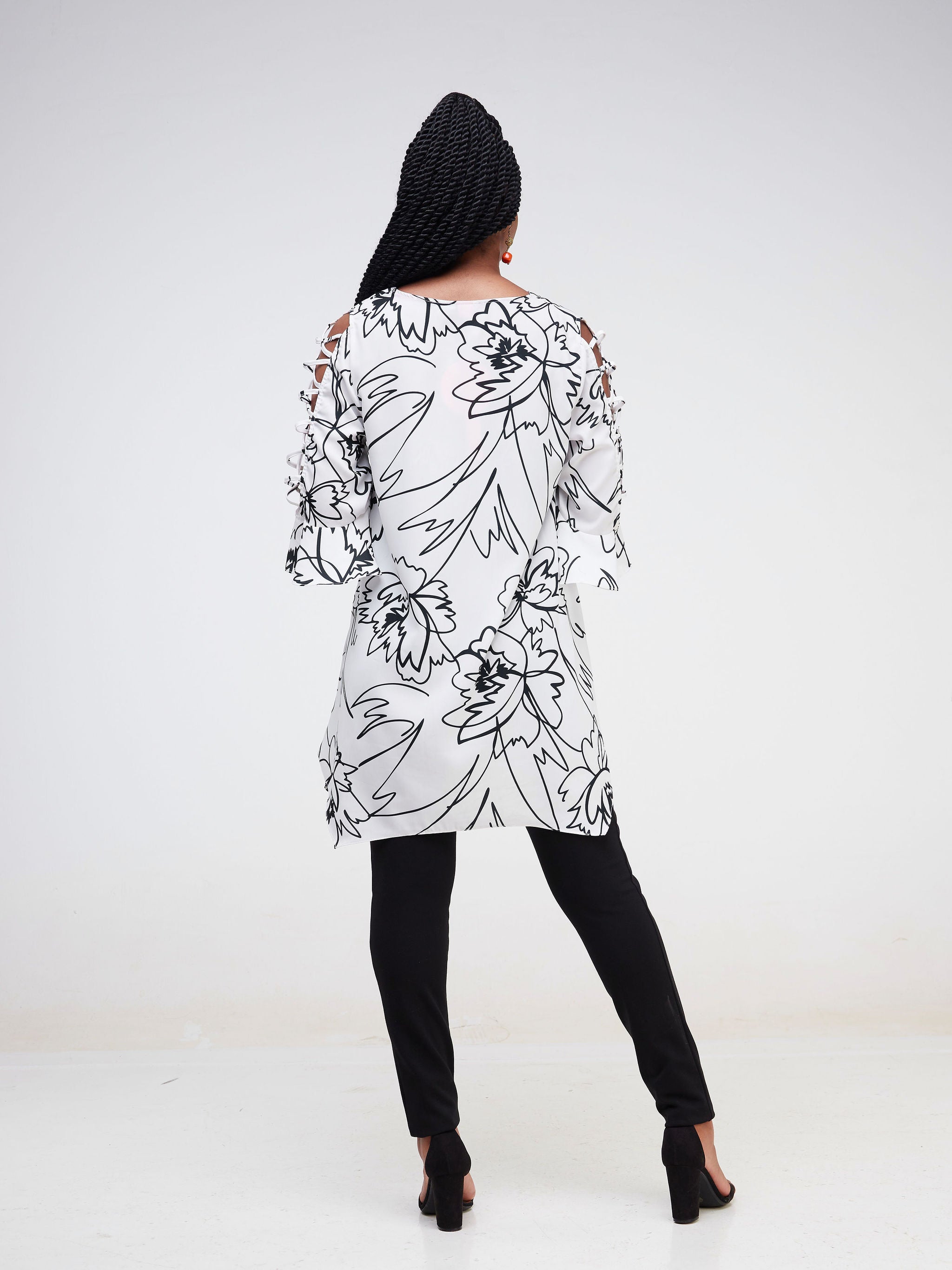 Vivo Dali 3/4 Cut Out Sleeve Top - White / Black Abstract Print