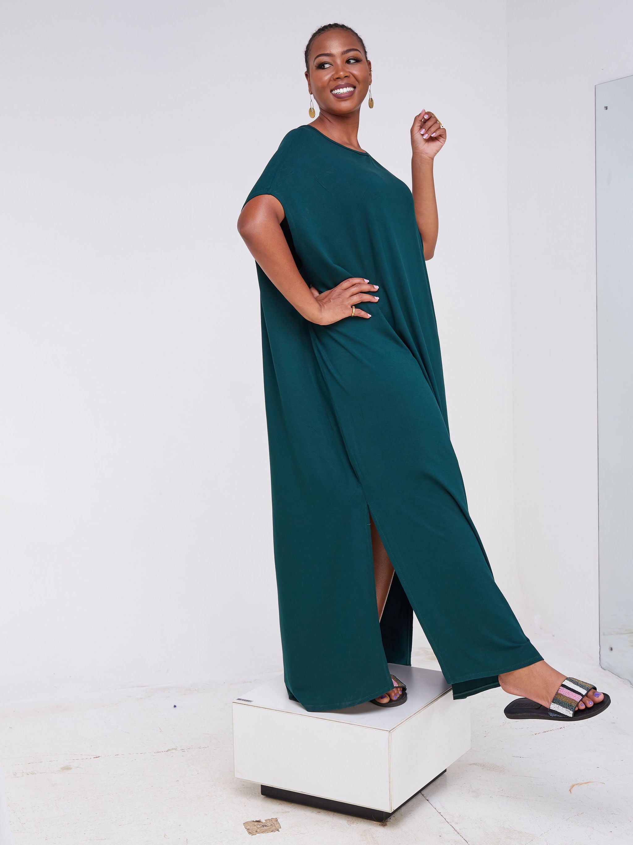 Vivo  Arusha Wide Drop Shoulder Maxi Dress - Dark Green